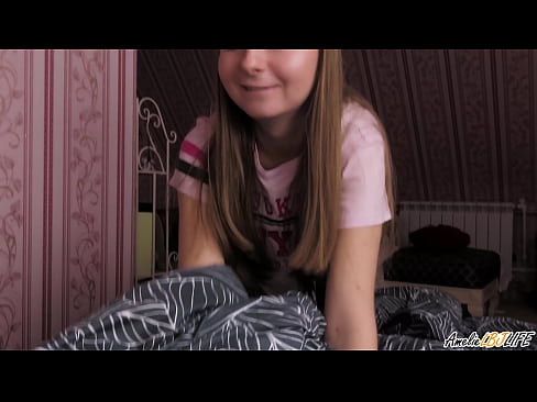 ❤️ Blondie Suĉas sian BFF-on Profunde kaj Akiras Cum En Ŝia Buŝo ☑ Nur porno ĉe ni ﹏